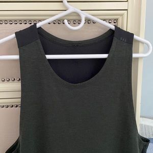 Lululemon men’s L tank